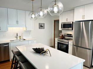 23 Sheridan Ave S, Minneapolis, MN 55405