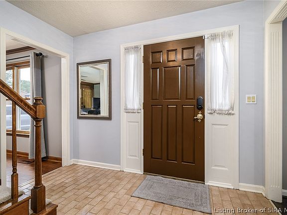 3rd image of 1101 Eastridge Drive