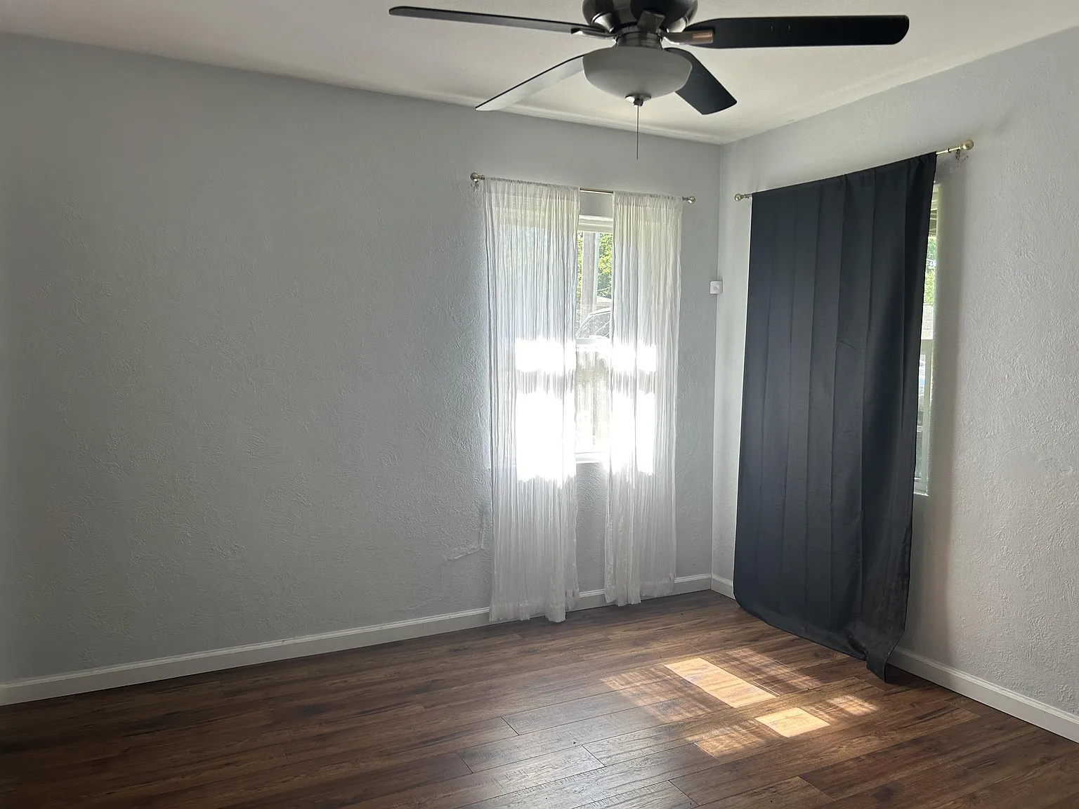 905 Valentine Street - 1 — Photo 4