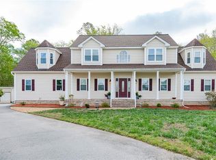 836 Mountshire Ter, Chester, VA 23836