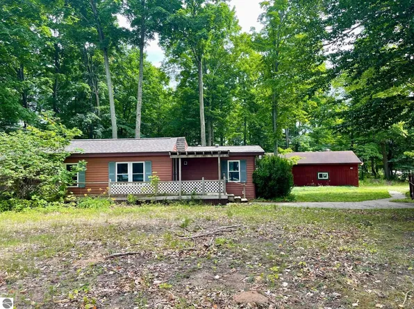 1857 E Brentwood St, Grawn, MI 49637