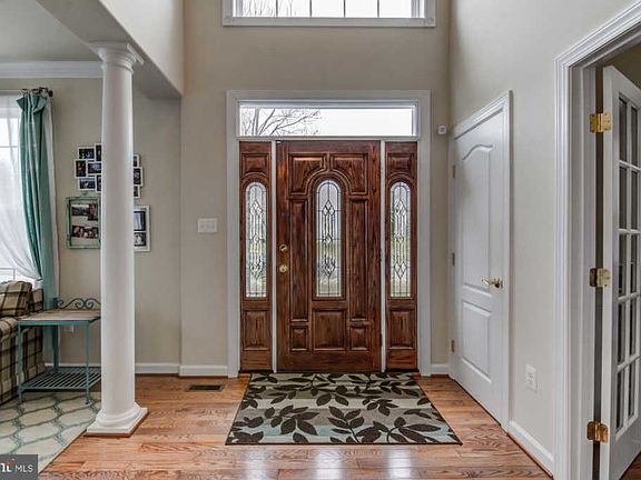 3rd image of 1 Abraham Ct