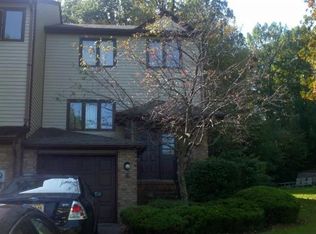 27 Stockton Ct, Morris Plains, NJ 07950
