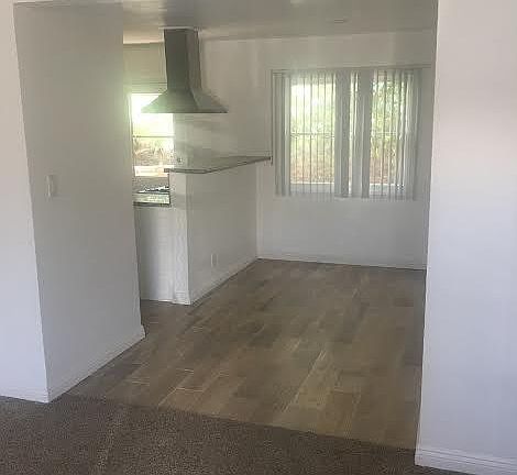 4th image of 412 S Lincoln Pl APT A