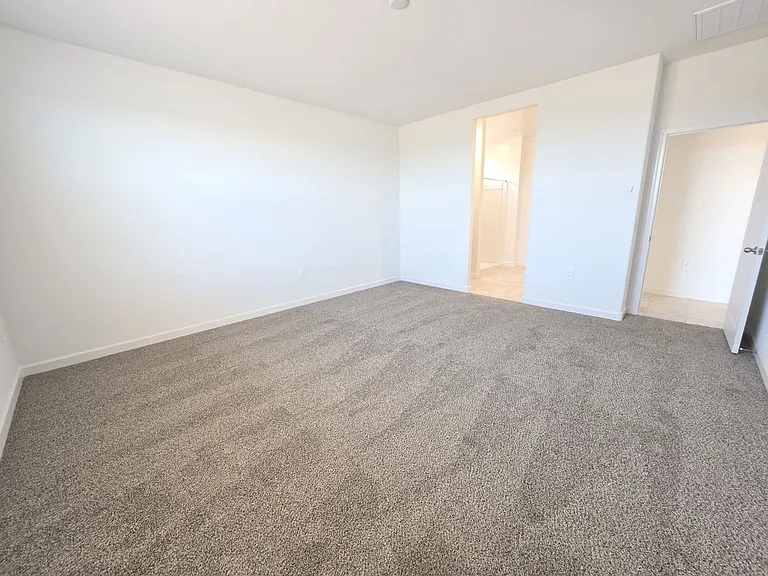 2844 W Shepperd Ave — Photo 16