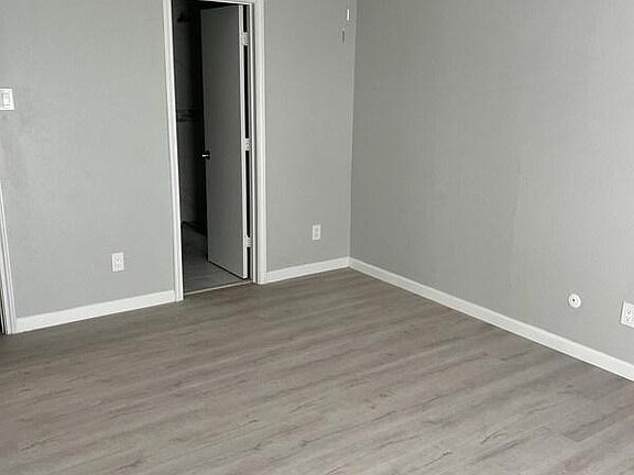 5th image of 7522 Holly Hill Dr APT 36