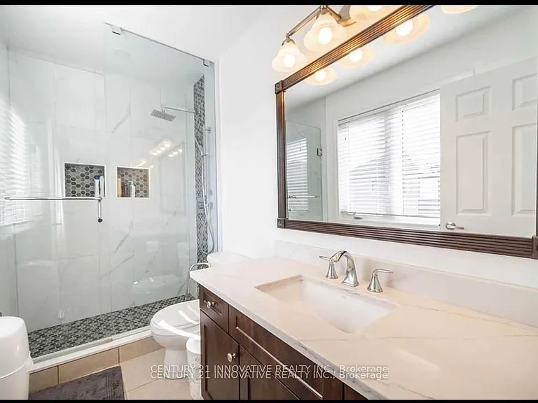 165 Emick Dr #UPPER — Photo 16