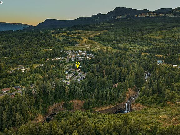 2nd image of 945 NW Angel Heights Rd