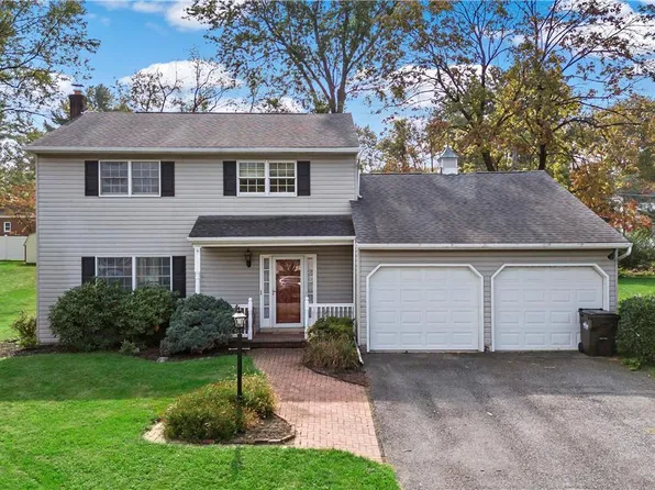 258 Apollo Dr, Bethlehem, PA 18017