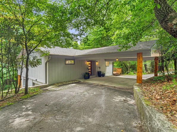 273 Oakanoah Cir, Brevard, NC 28712