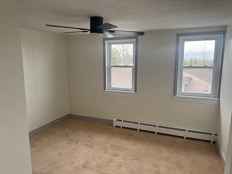 242 Summitville Rd — Photo 10