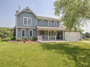 S30W31689 Sunset Dr, Town Of Genesee, WI