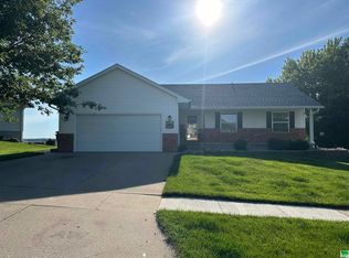 1031 Westerner Dr, Akron, IA 51001
