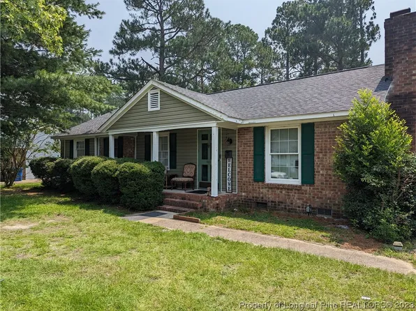 551 Farmview Dr, Fayetteville, NC 28311