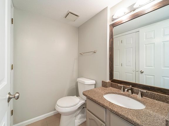 5th image of 3 Queen Victoria Pl NE