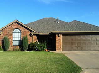 836 Huddleston Dr, Cache, OK 73527