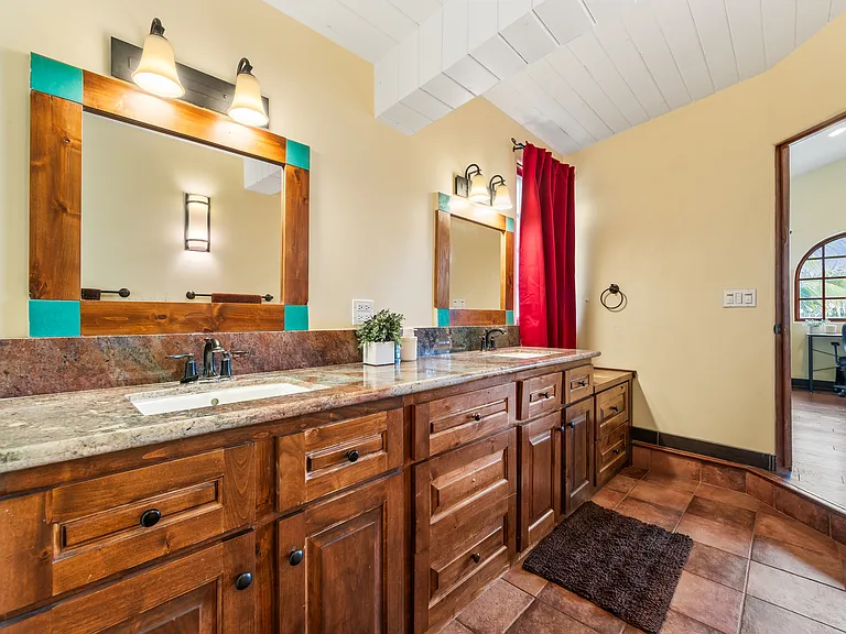 1720 Crestview Ave — Photo 46