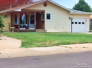 1606 Cloud Cir, Salina, KS 67401