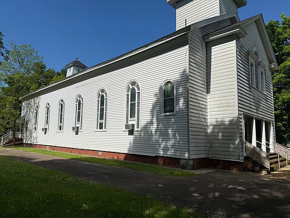 4th image of 18 Depot St