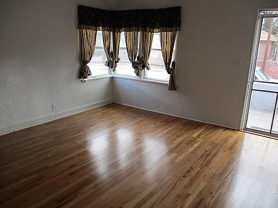 3rd image of 504 W Market St