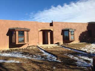 579 Baca Ln, Taos, NM 87571