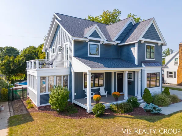 1607 Sheldon Rd, Grand Haven, MI 49417