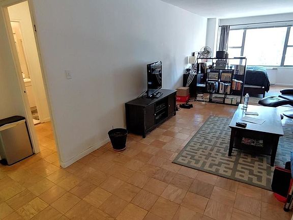 4th image of 245 E 63rd St APT 20D