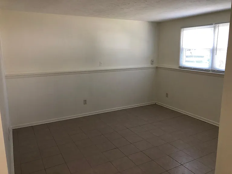 2604 Kate St — Photo 2
