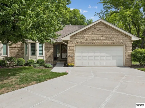 13216 Willis Cir, Omaha, NE 68164