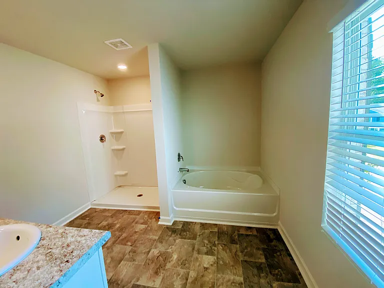 202 Creekview Way — Photo 28