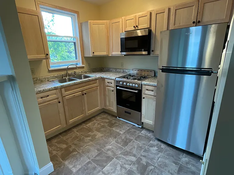 601 N 47th Ave E #6 — Photo 1