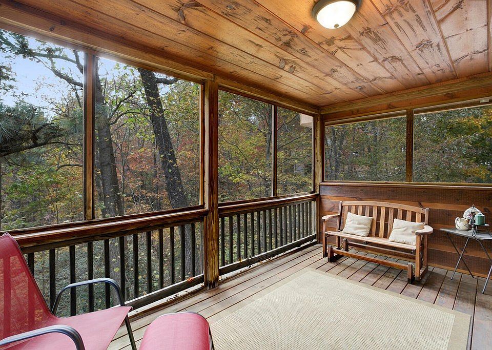 28th image of 58 Morley Dr