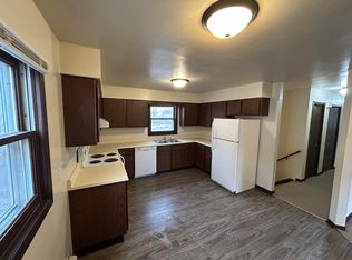 912 N Oak St, Madison, WI 53704