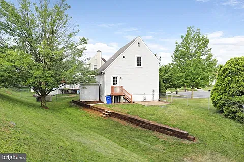 3 bed, 1186 sqft, $2,200 — Photo 1