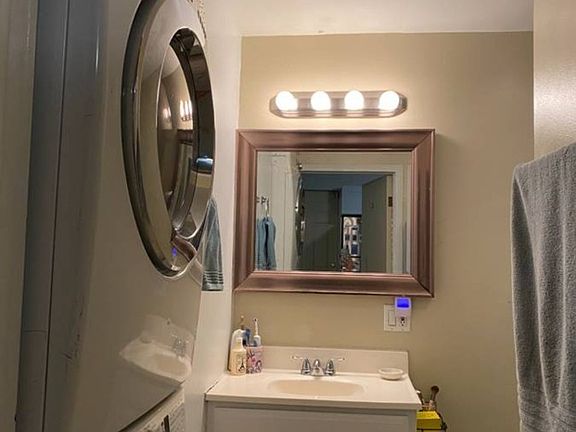 4th image of 3014 N Clifton Ave #C