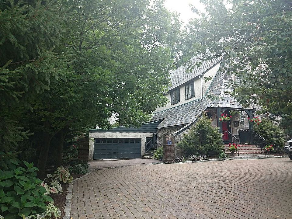 2nd image of 756 Hammond St