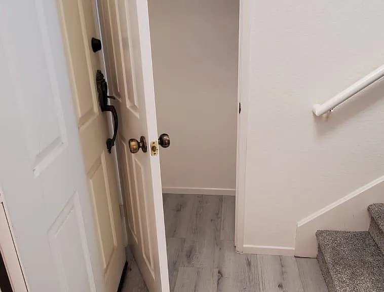 Coat closet