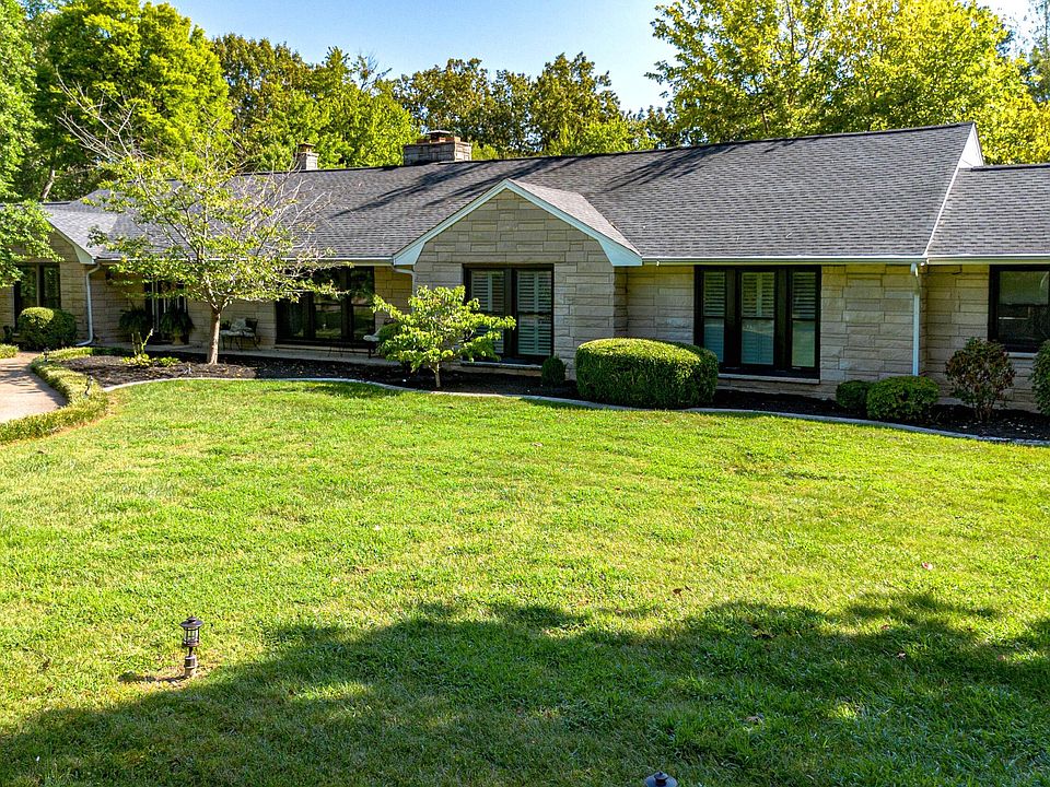 1st image of 200 Valley Rd