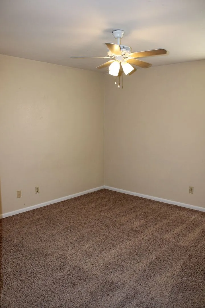 3 Bedroom, 2 Bathroom, 1 Car Garage with Large Backyard! — Photo 3
