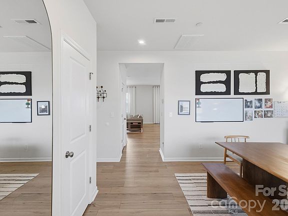 5th image of 3046 Langhorne Ave
