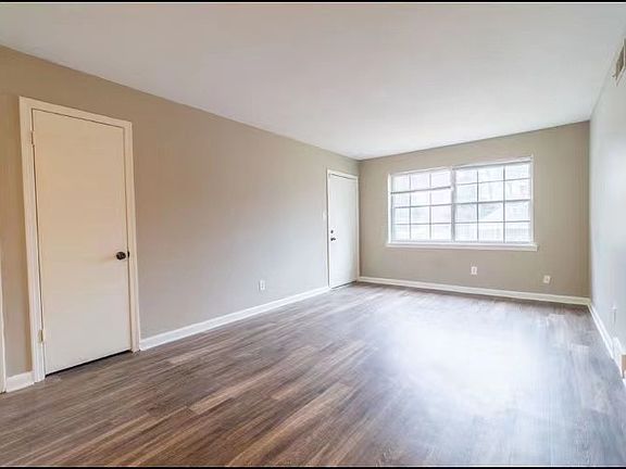 5th image of 1133 S Cooper St APT 1