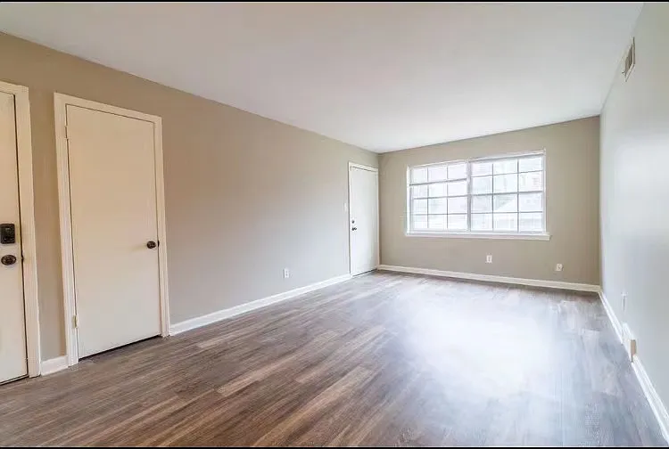 1133 S Cooper St #1 — Photo 5