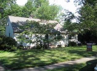 38 Garfield Rd, Wayne, NJ 07470