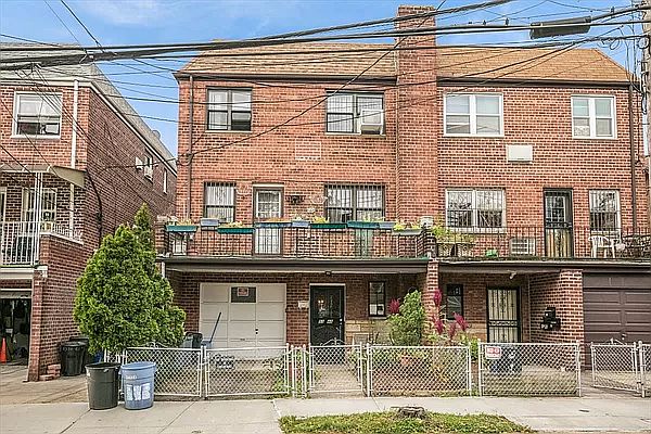 1st image of 5348 82nd St