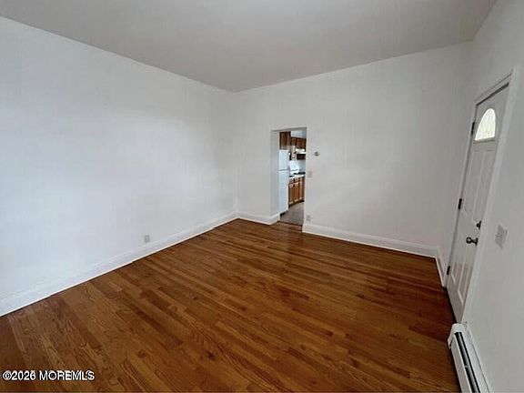 4th image of 24 Bay Ave APT 5