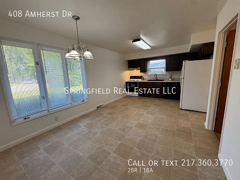 408 Amherst Dr — Photo 5