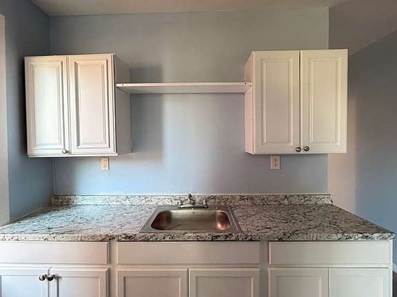 3rd image of 3253 7th Ave APT 2