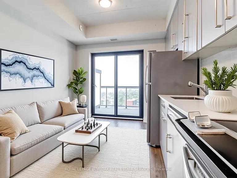 15 Queen St S #1506 — Photo 3