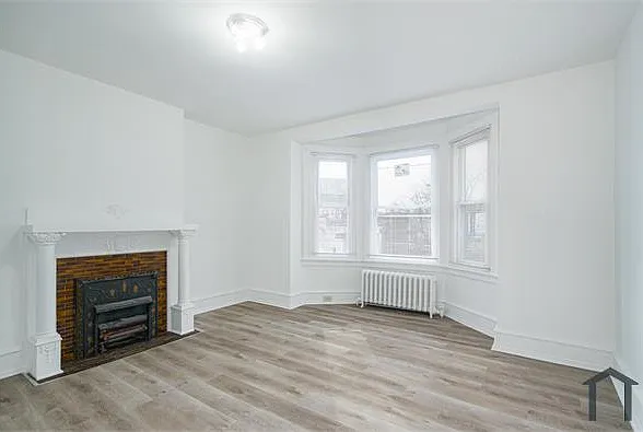 4039 N Broad St — Photo 1