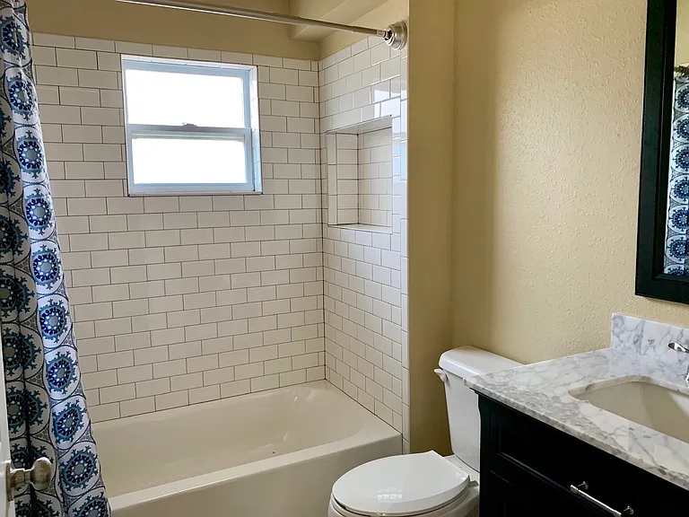 323 Matlo Ave — Photo 10